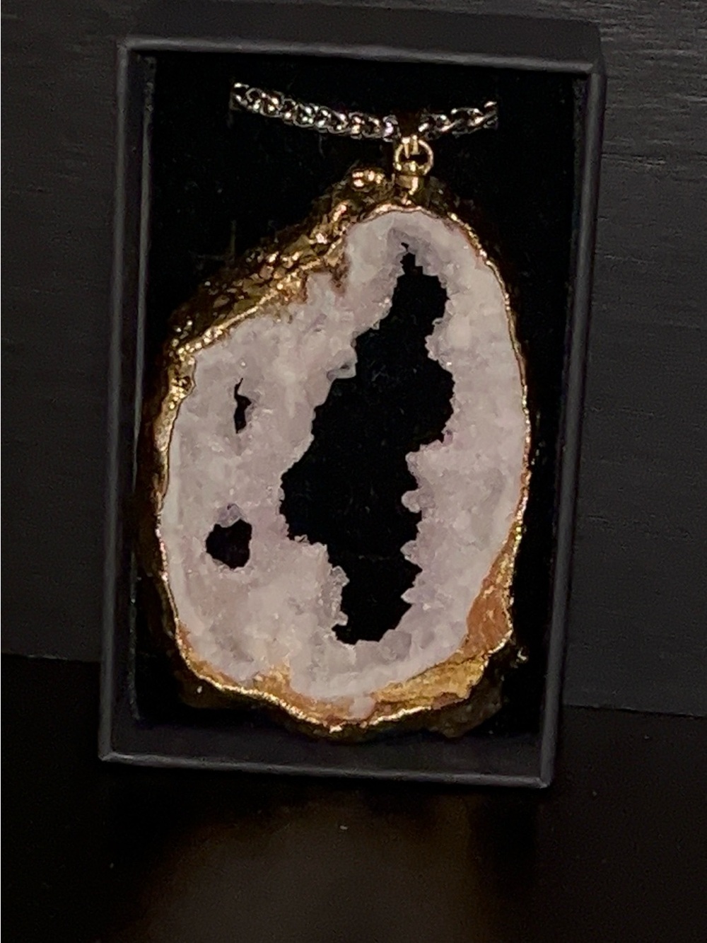Gold-Edged White Crystal Geode Pendant Necklace - Men's Accessories Jewelry